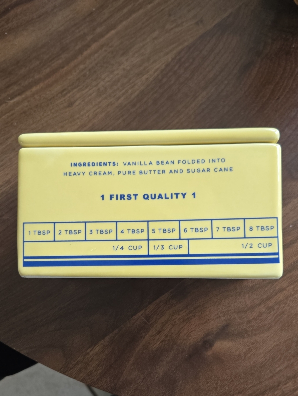 Butter Container - Picture 2 of 4